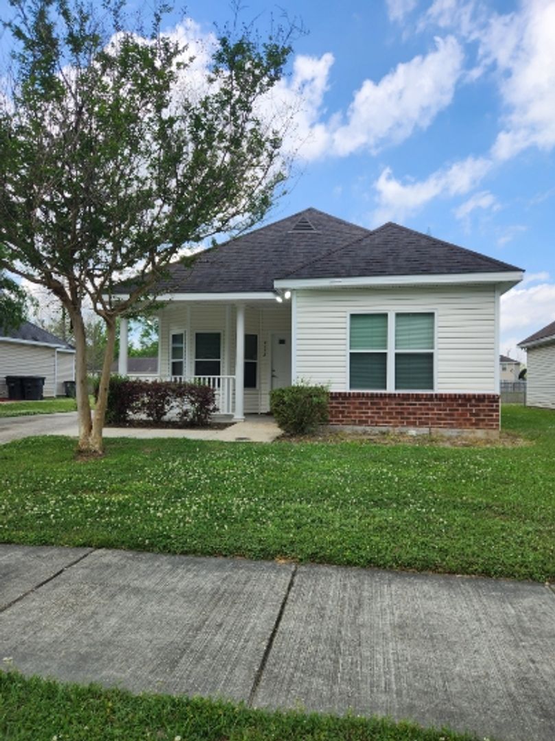 Baton Rouge House: 9173 Cedar Court