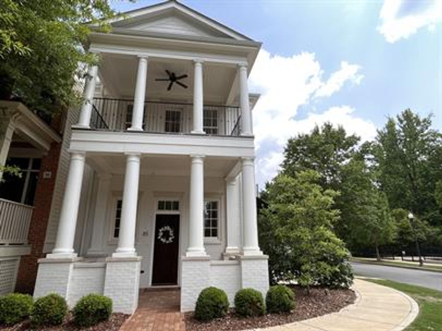 Huntsville House: 85 Town Center Drive Northwest - 2