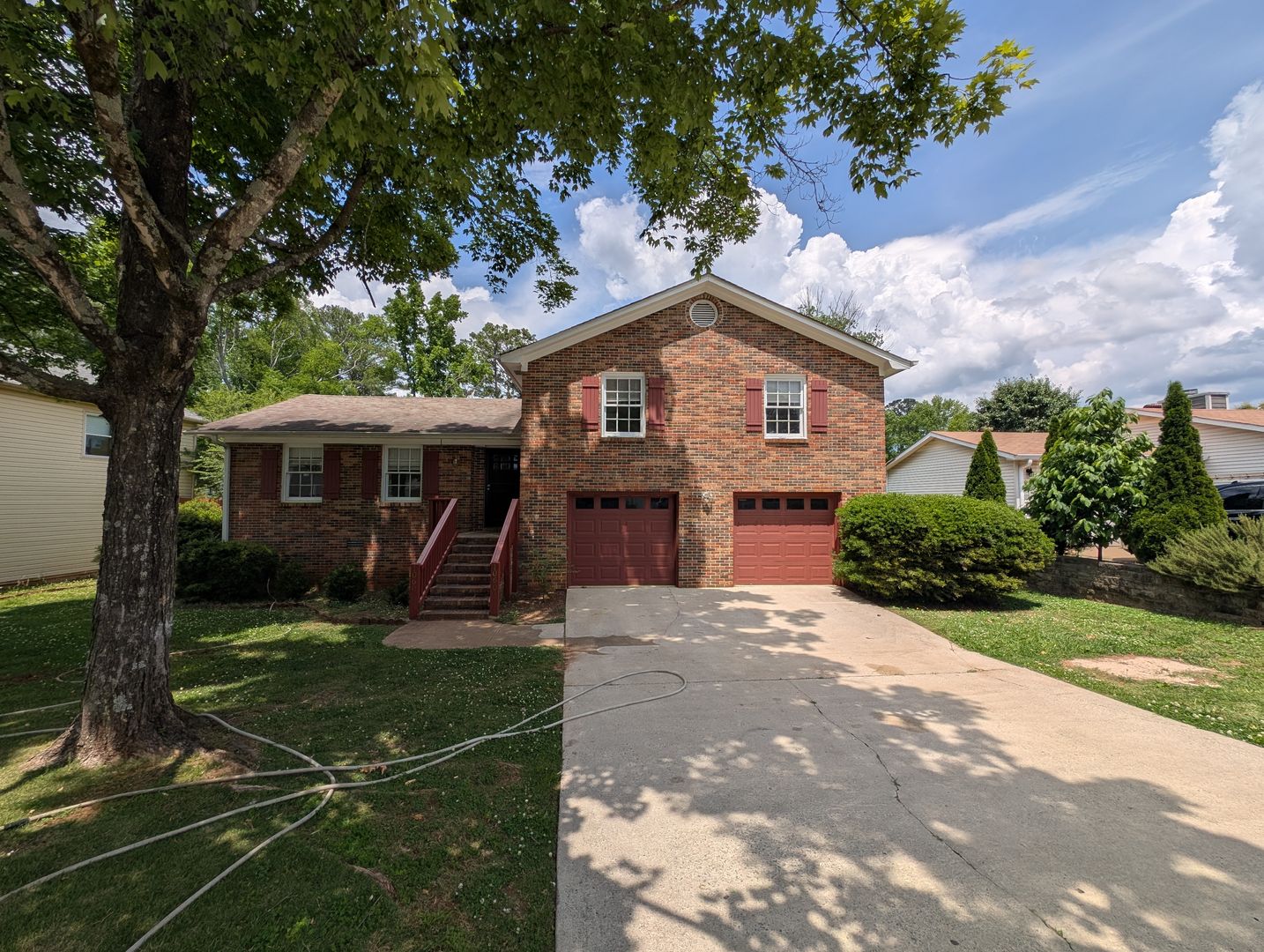 Huntsville House: 1060 Sandy Springs Road Northwest