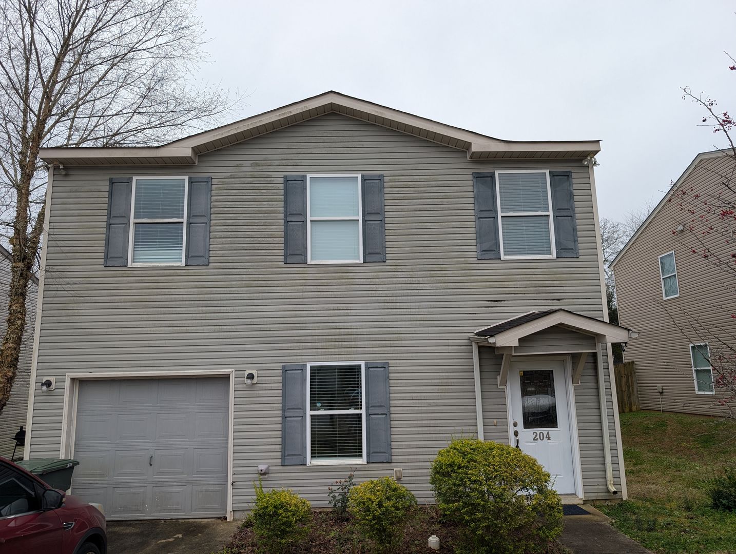 Huntsville House: 204 Valleyside Drive NE