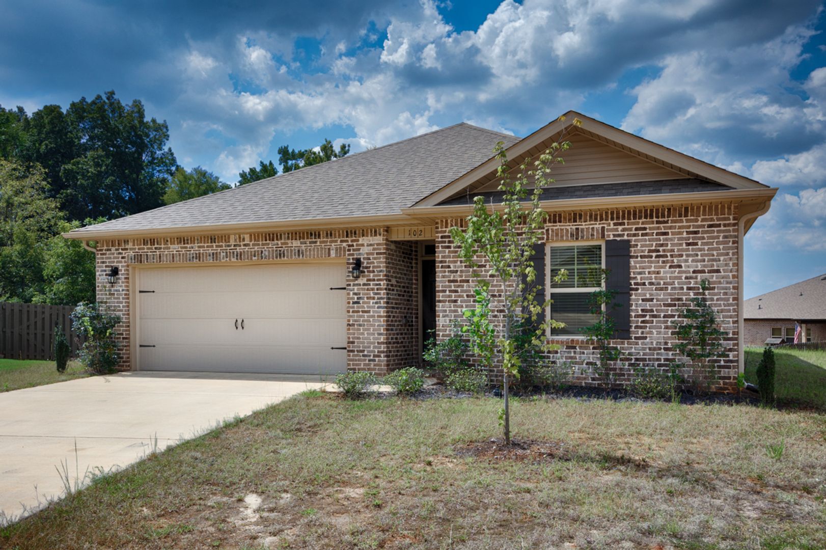 Harvest House: 102 High Leaf Drive