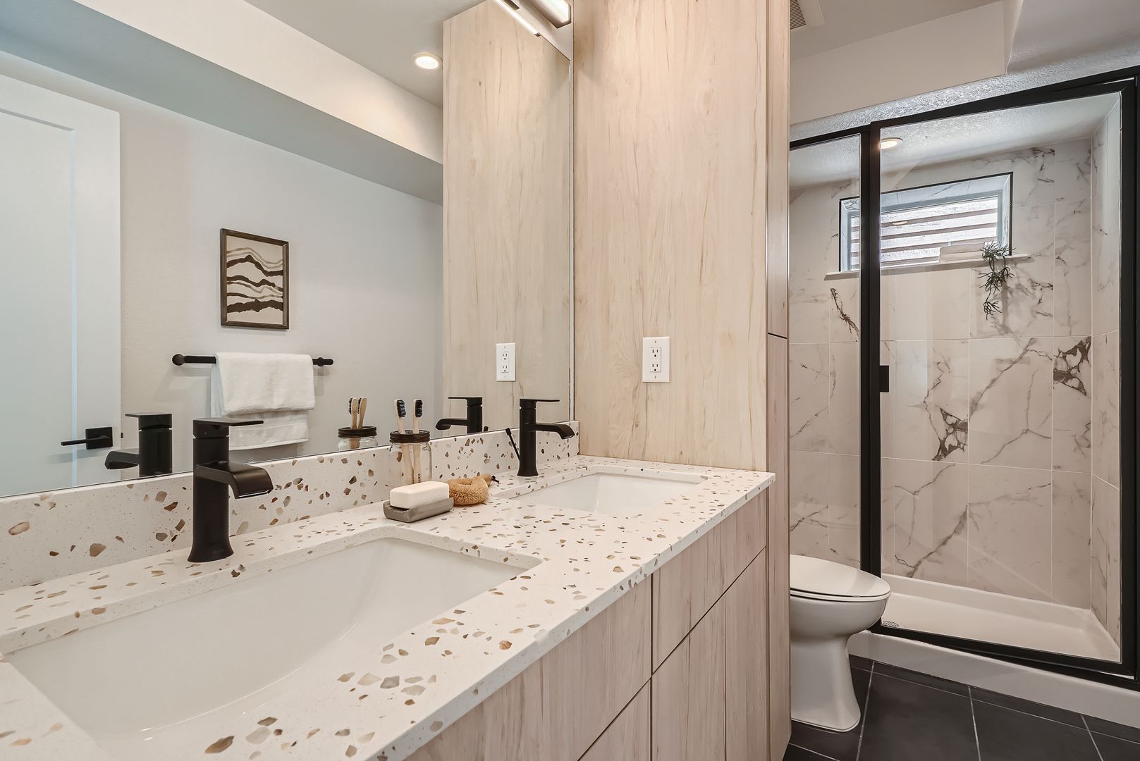 Lite Homes- 1101 12 of 12