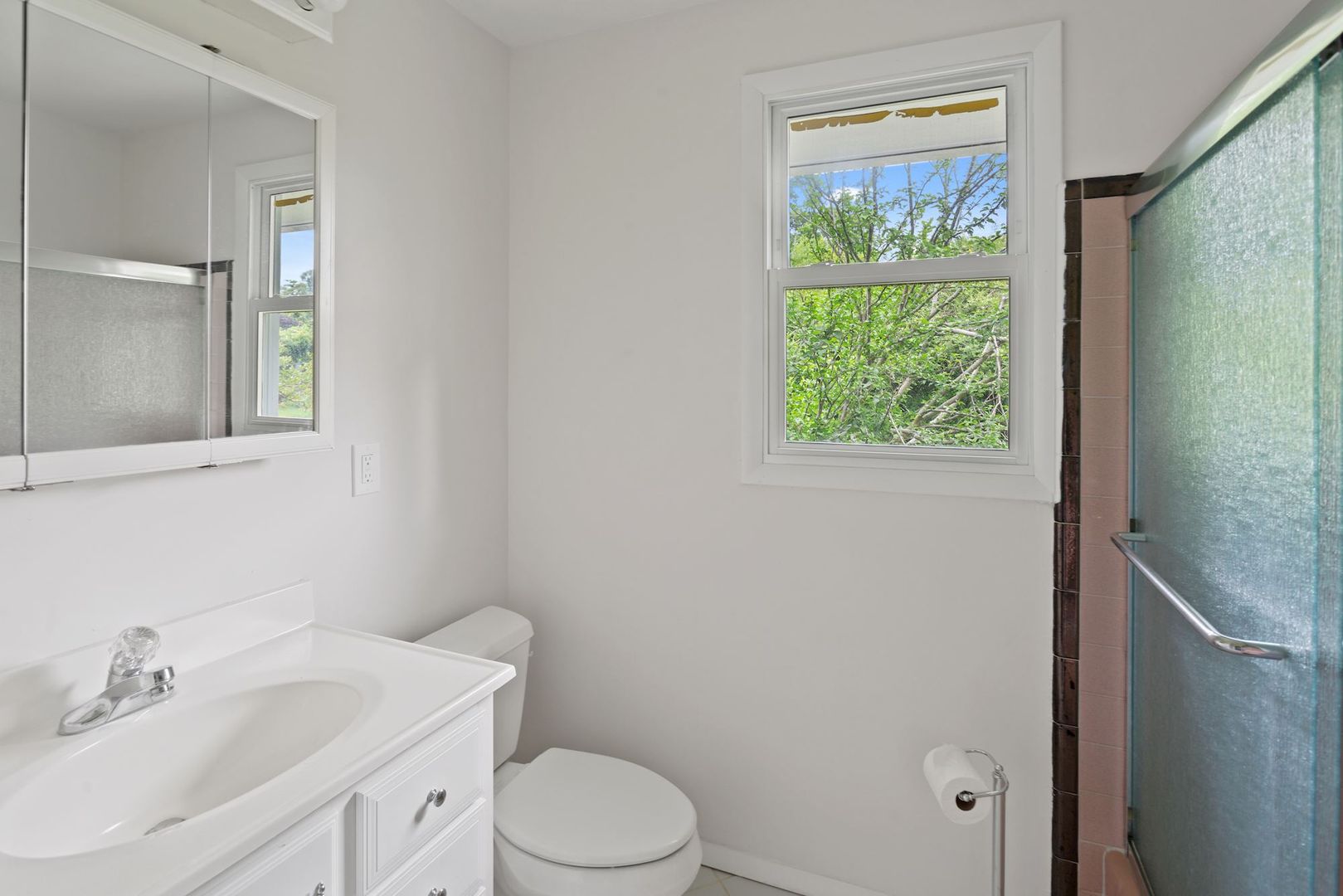 Annandale House: 7106 Jayhawk St