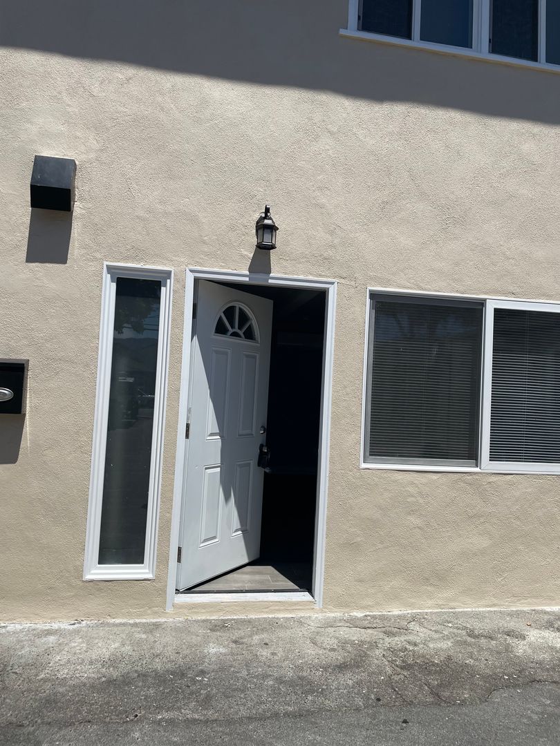 Redwood City Apartment: 825-837 Adams Street