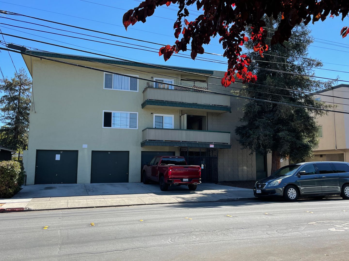 Redwood City Apartment: 560 Charter Street
