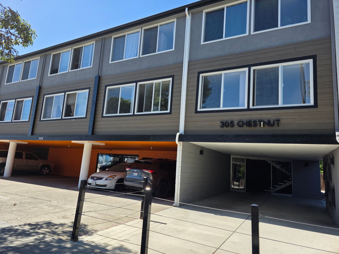 Redwood City Apartment: 305 Chestnut Street