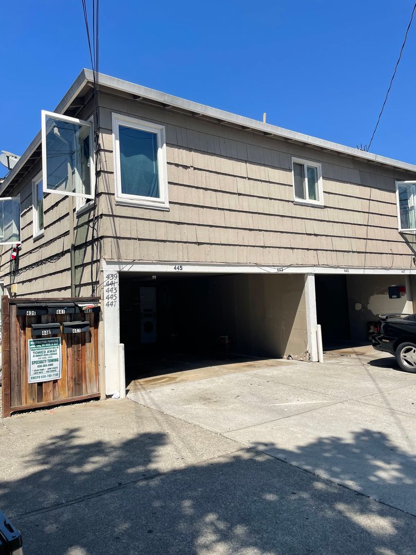 Redwood City Apartment: 439-441 Alden Street