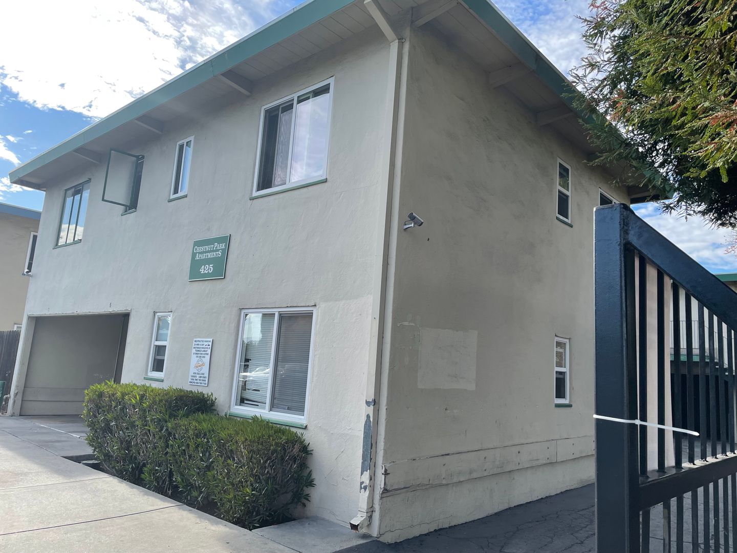 Redwood City Apartment: 407-425 Chestnut Street