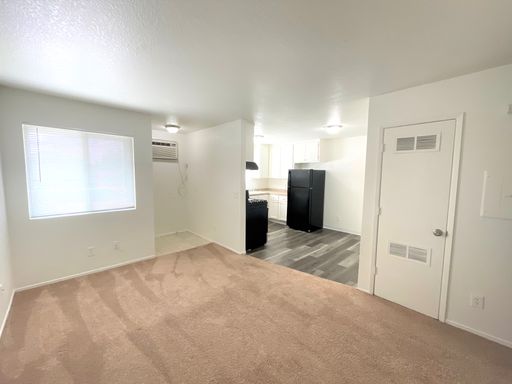 Welcome Home to Comfort & Style on 831 W Swain Road! – photo 1
