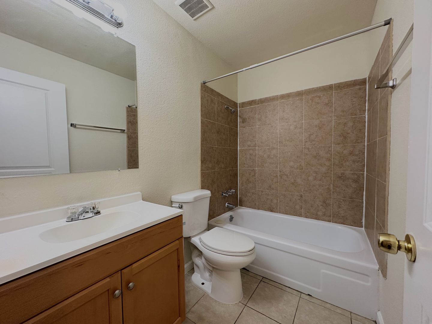 Stockton Apartment: 322 W. Park Street