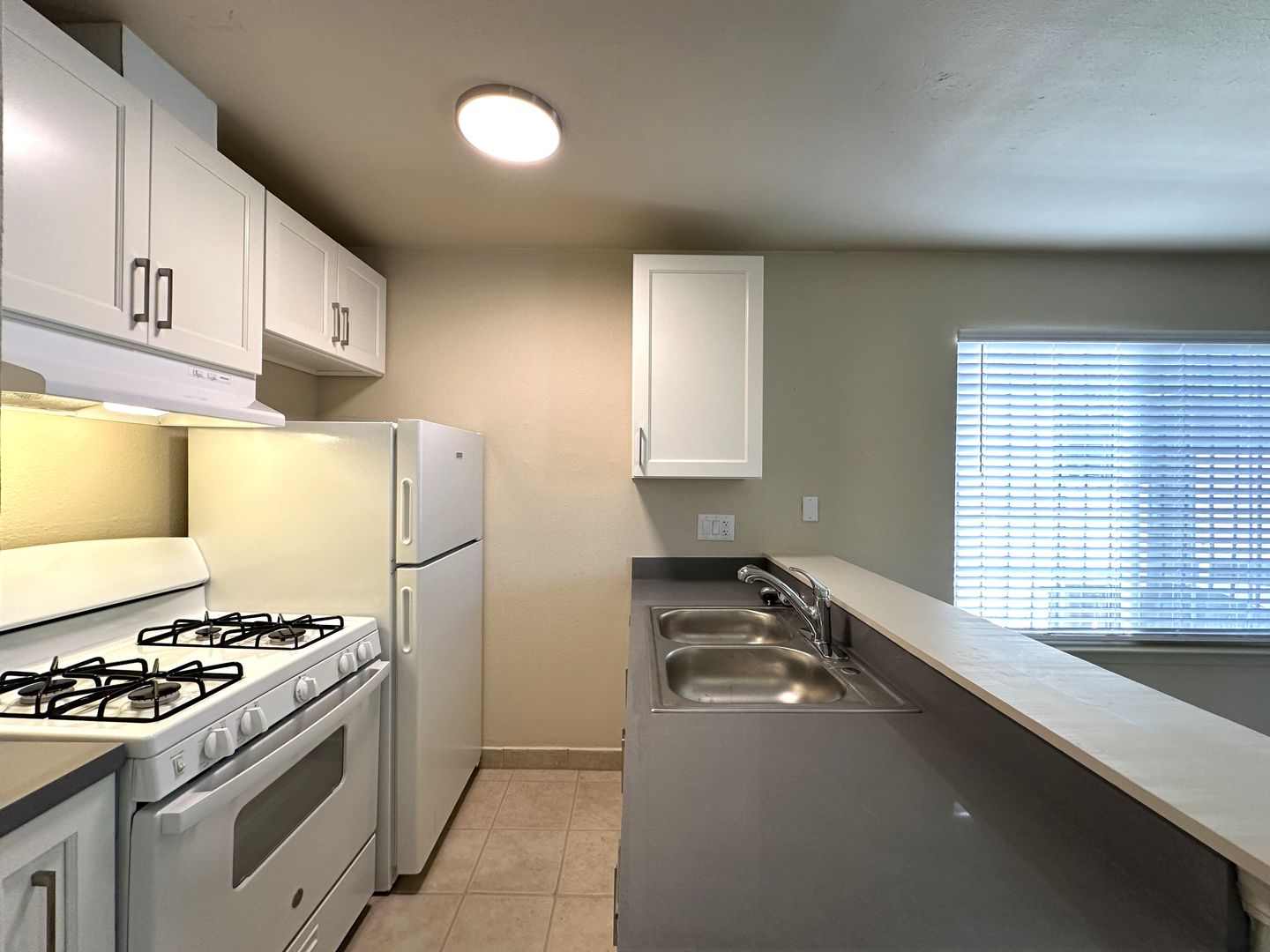 Stockton Apartment: 630 N. Van Buren Street