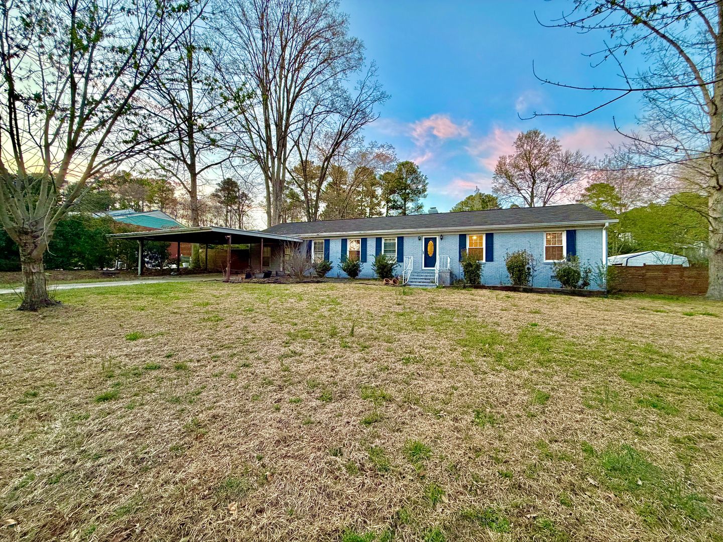 Raleigh House: 4201 Jane Lane,