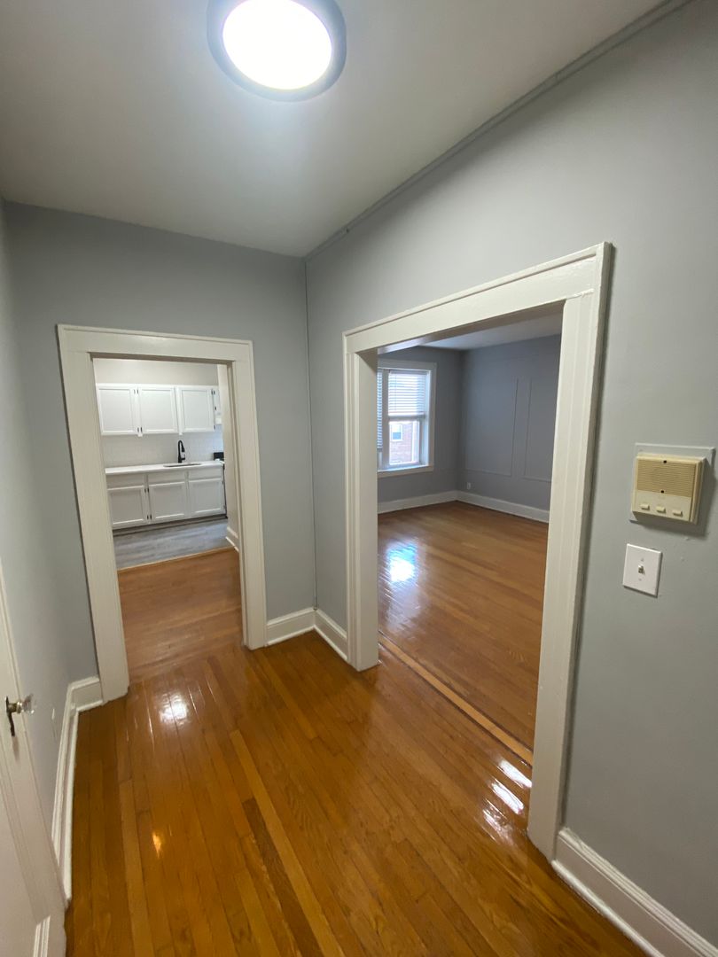Rutherford Apartment: 154 Union Ave