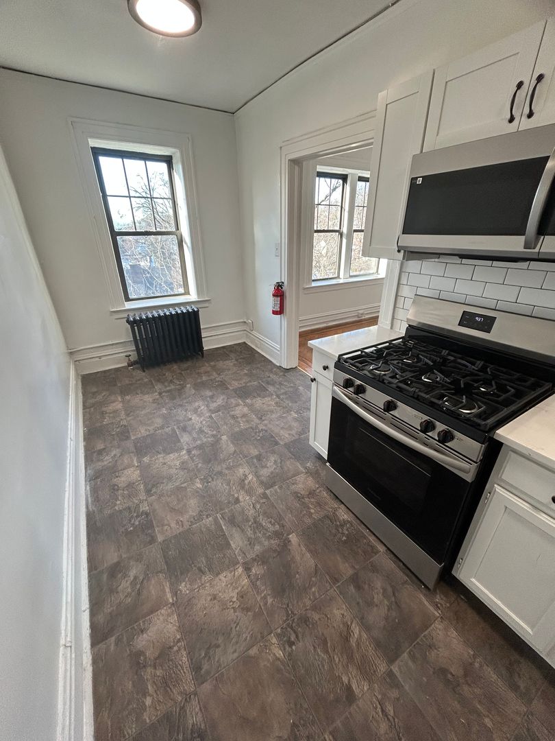 Nutley Apartment: 304 Hillside Ave