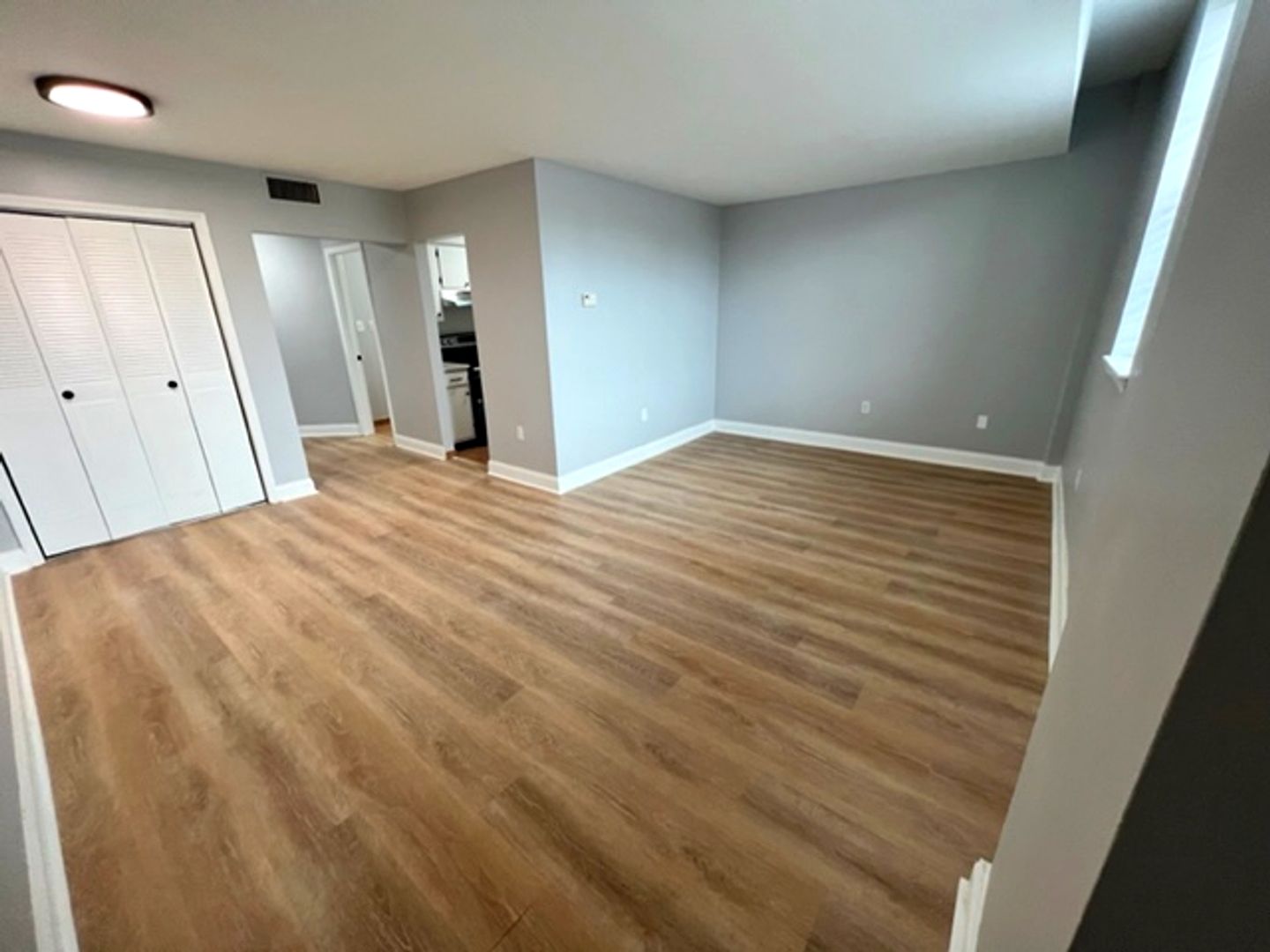 Easton Apartment: 109 N 3rd St