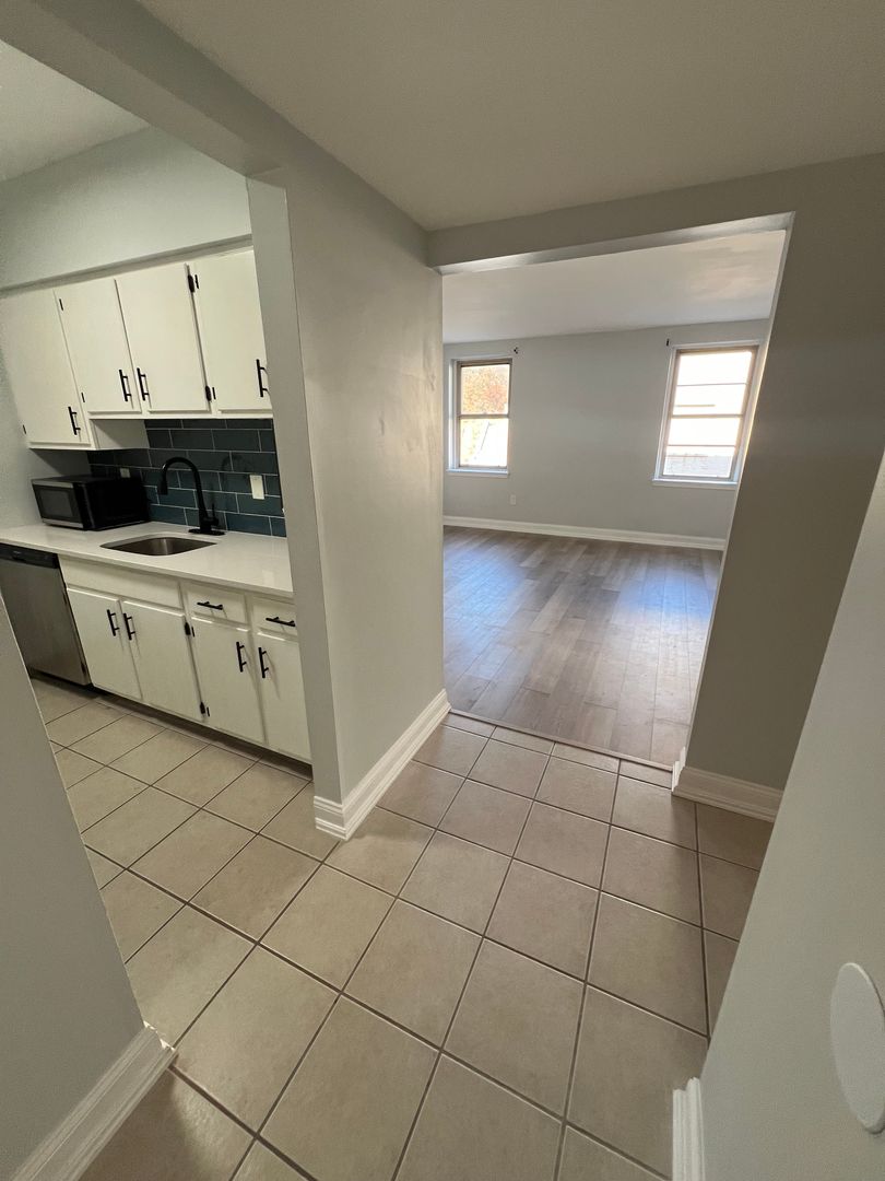 Easton Apartment: 109 N 3rd St