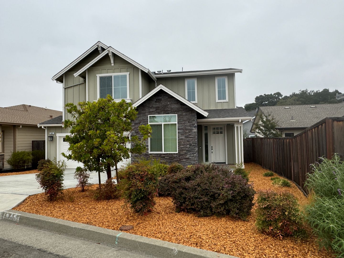 Santa Rosa House: 1845 Palisades Drive