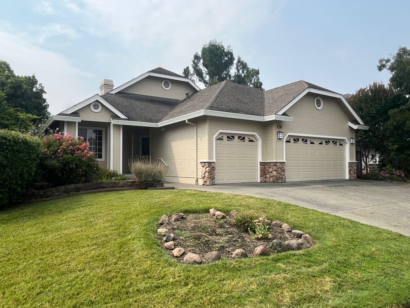 Rohnert Park House: 1245 Honeybrook Place