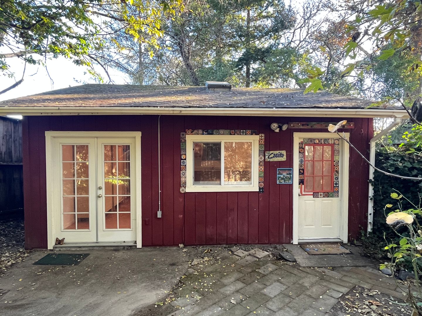 Sebastopol House: 8710 Graton Road