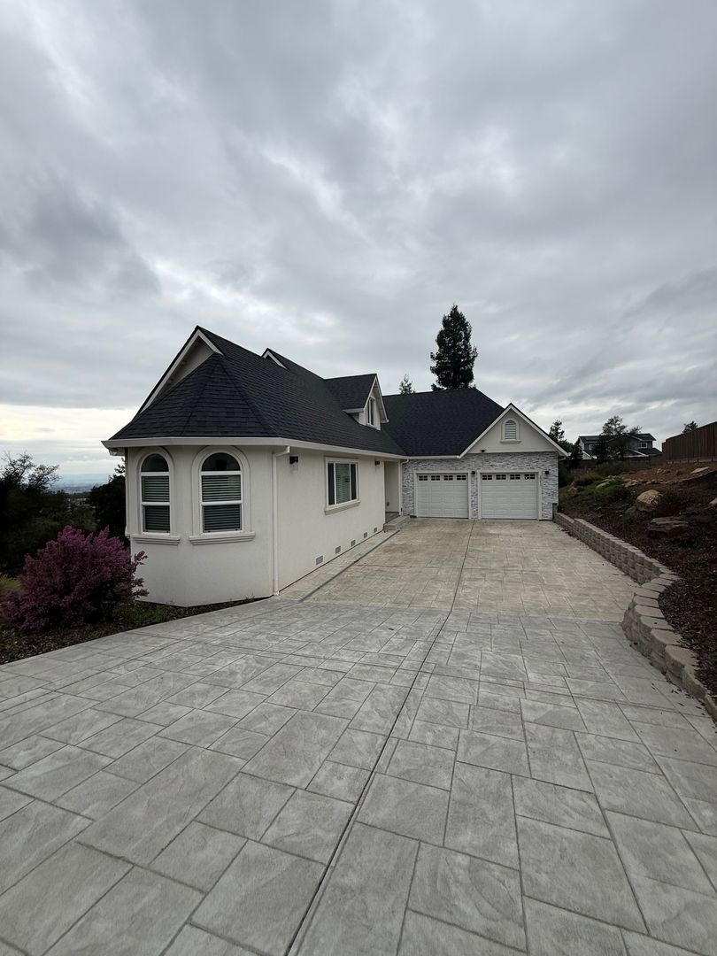 Santa Rosa House: 3571 Fir Hollow Ct
