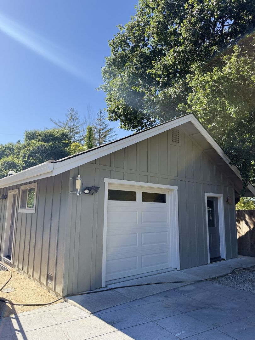 Santa Rosa House: 4317 Raymonde Way