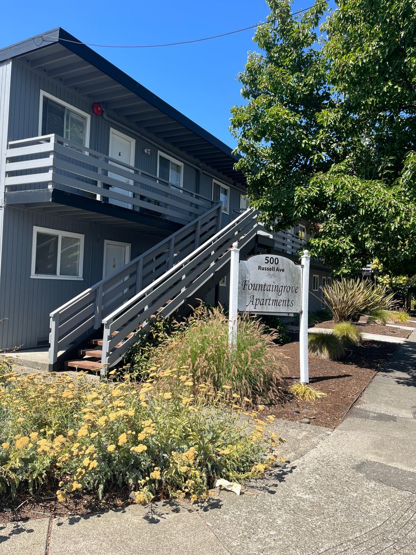 Santa Rosa Apartment: 500 Russell Avenue