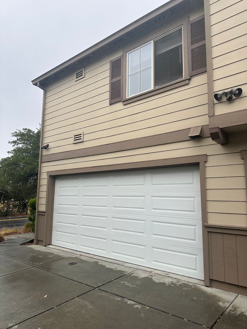 Santa Rosa House: 2477 San Miguel Ave