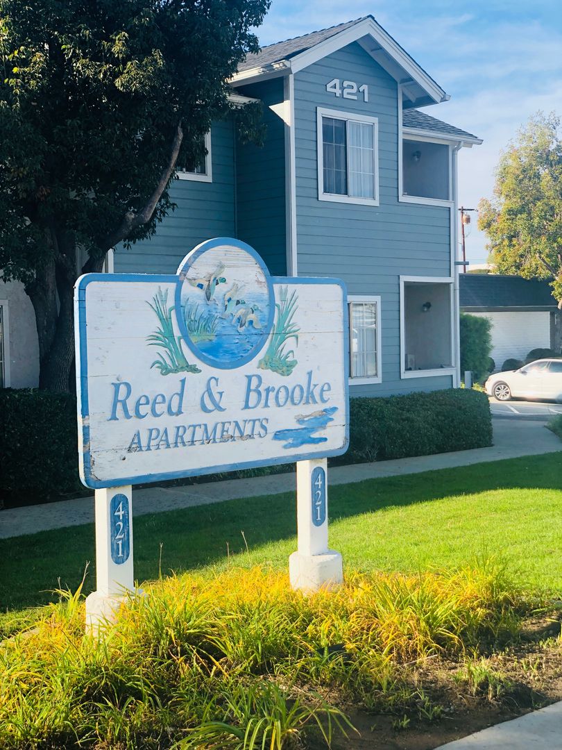 Fallbrook Apartment: 421 Potter St