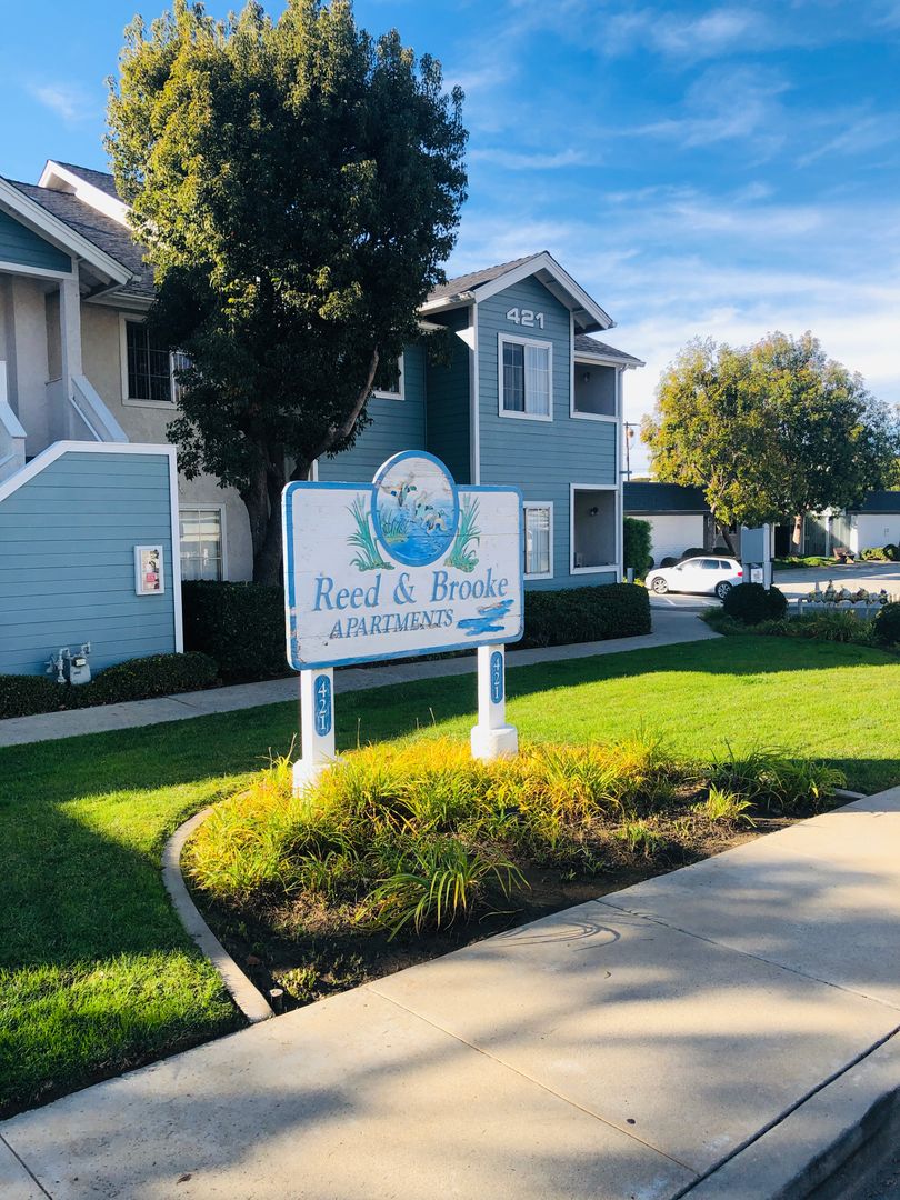 Fallbrook Apartment: 421 Potter St