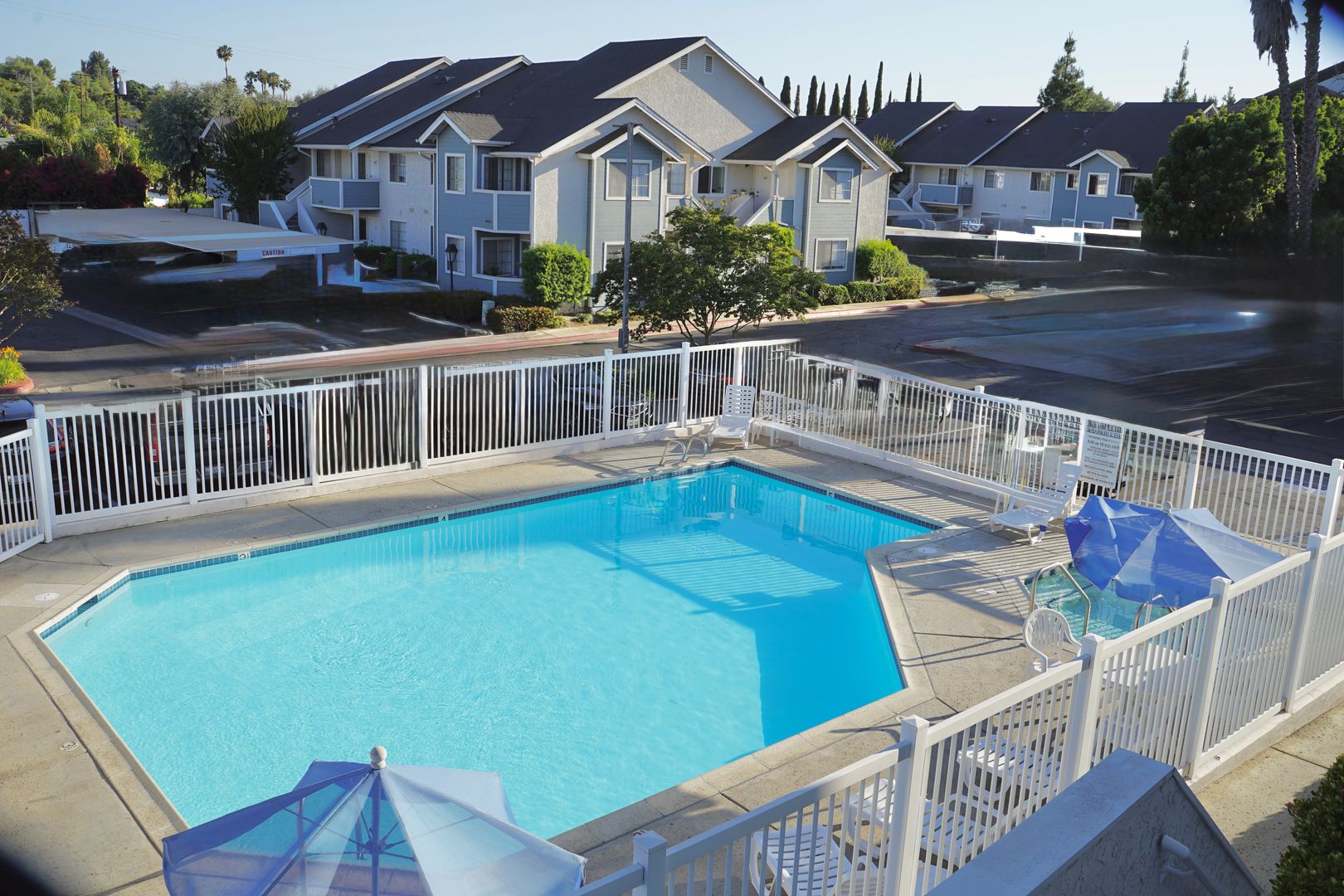 Fallbrook Apartment: 421 Potter St