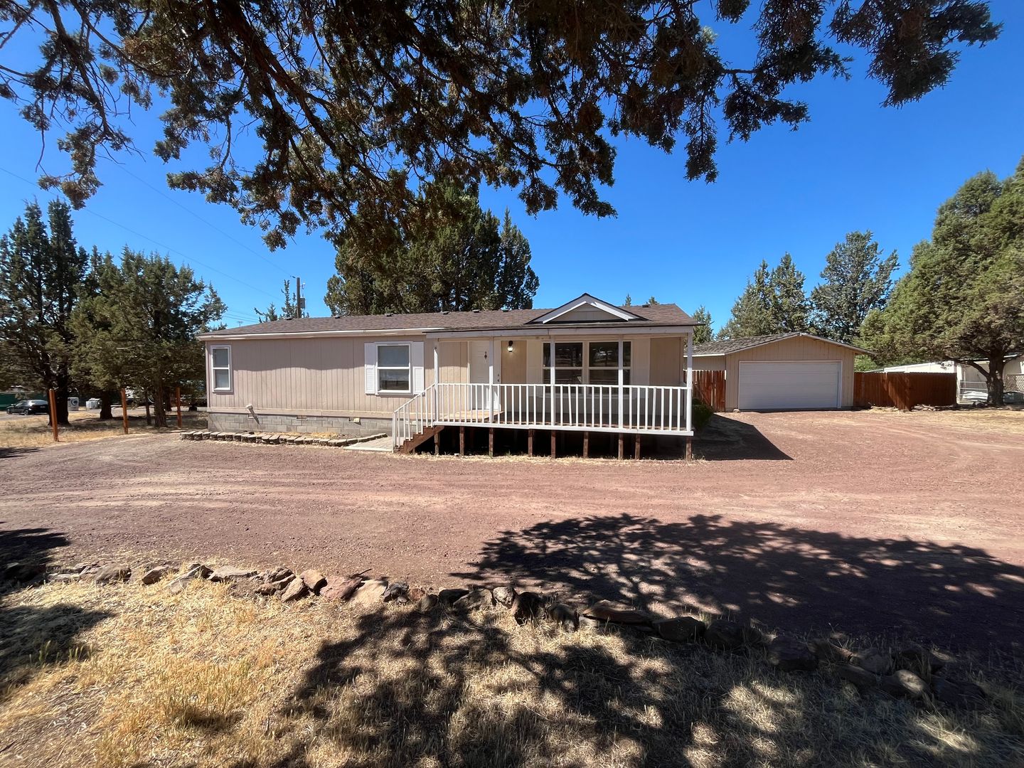 Terrebonne House: 8115 SW Crater Loop