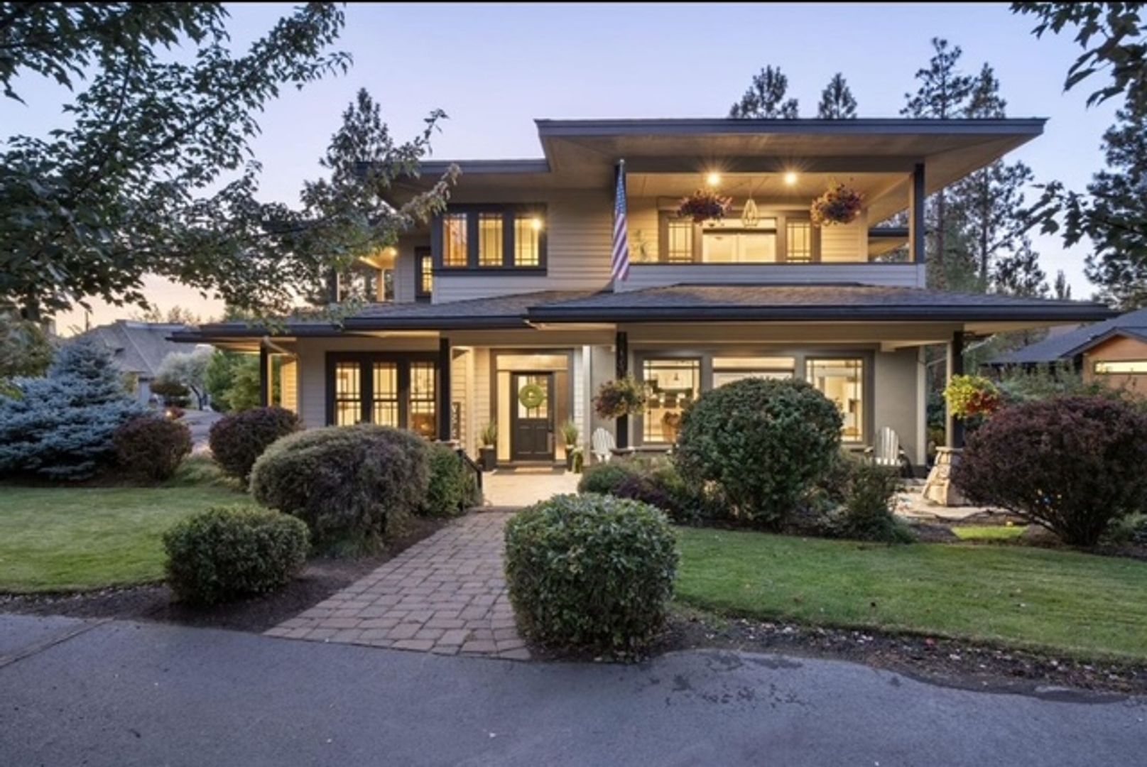 Bend House: 19062 Mt. McLoughlin Lane