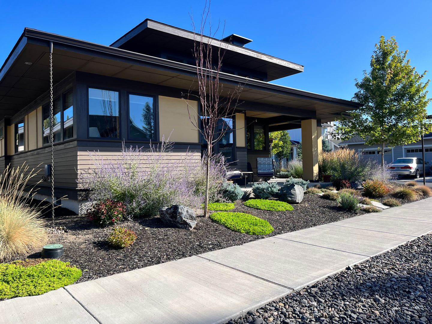 Sisters House: 282 W Clearpine Drive