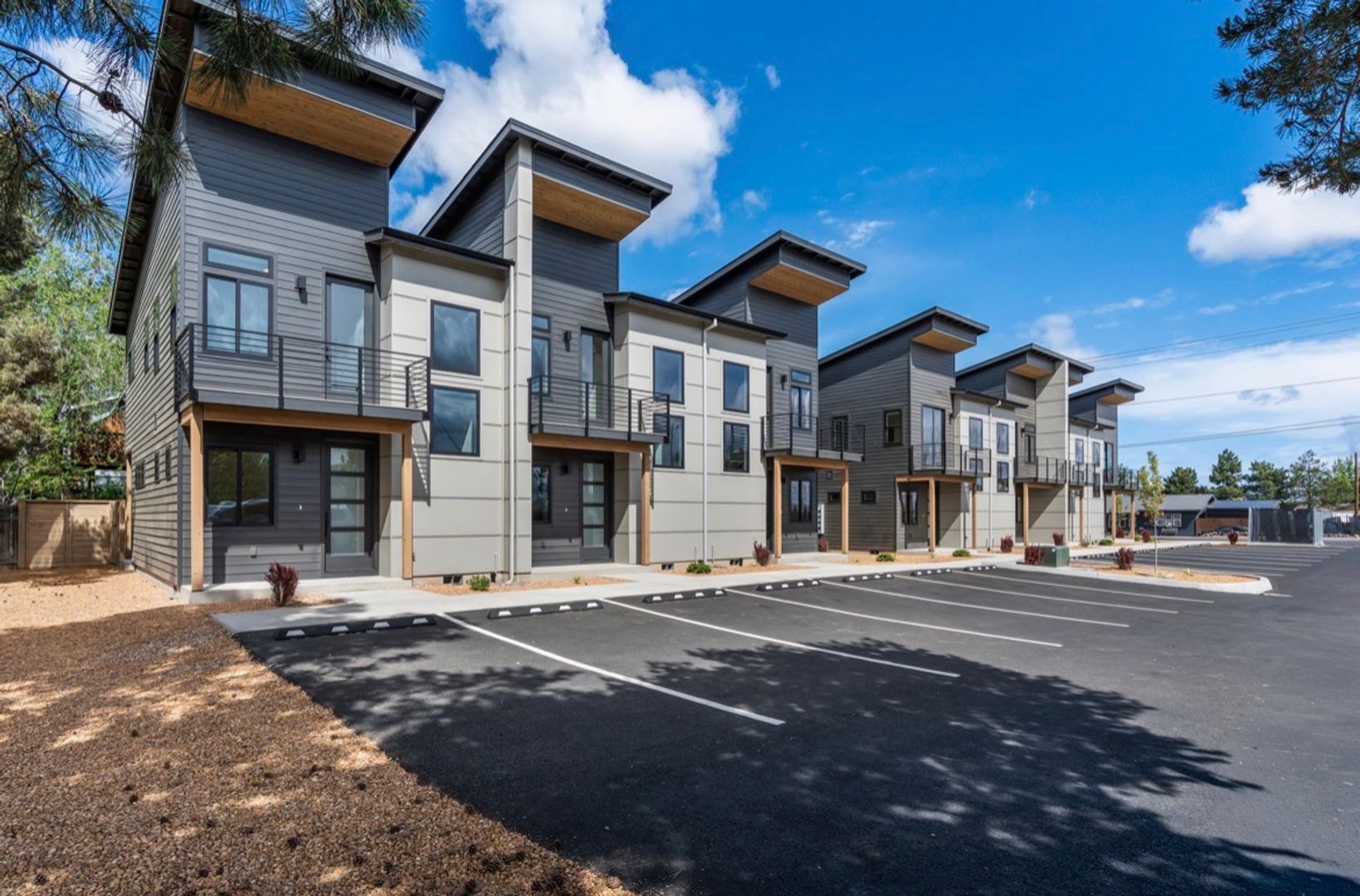 Redmond Condo: 2548 SW Yew Ave