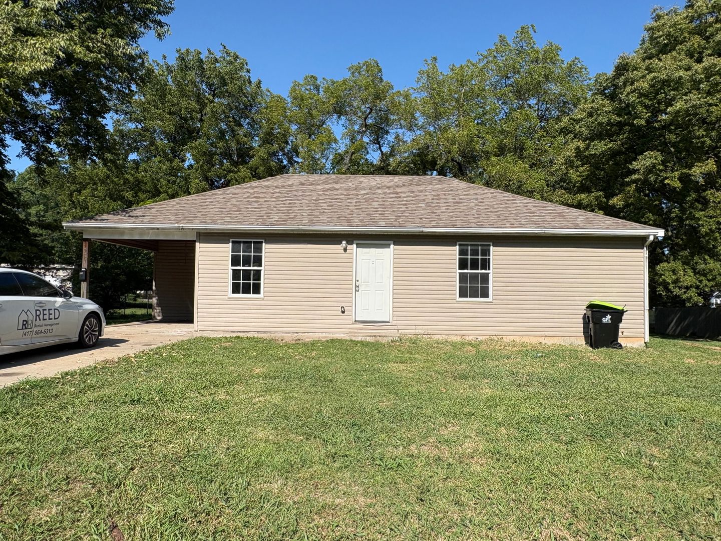 Springfield House: 935 N Missouri Ave
