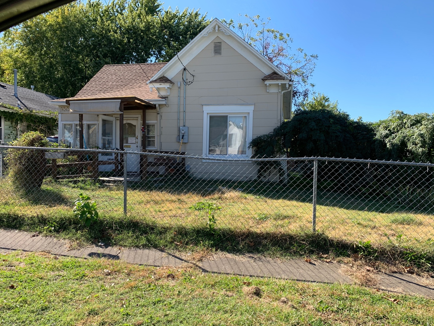 Springfield House: 2337 N. Ramsey Ave