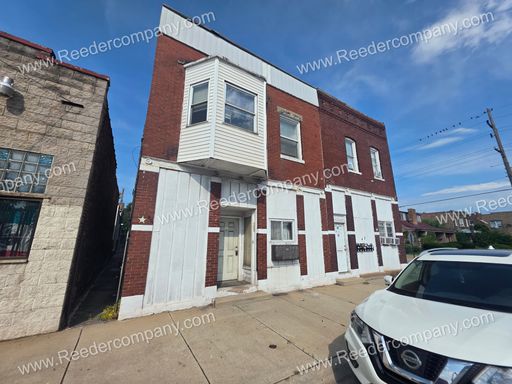 2 bedroom 1 bathroom apartment in East Chicago – photo 1