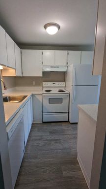 Spacious 2 Bedroom in Downtown Puyallup! – photo 1