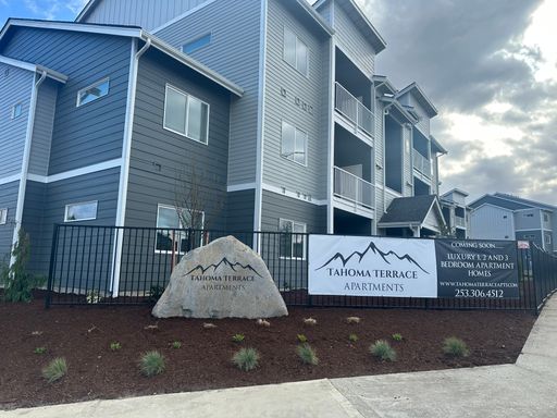 Upscale 1 Bedroom 1 Bath
