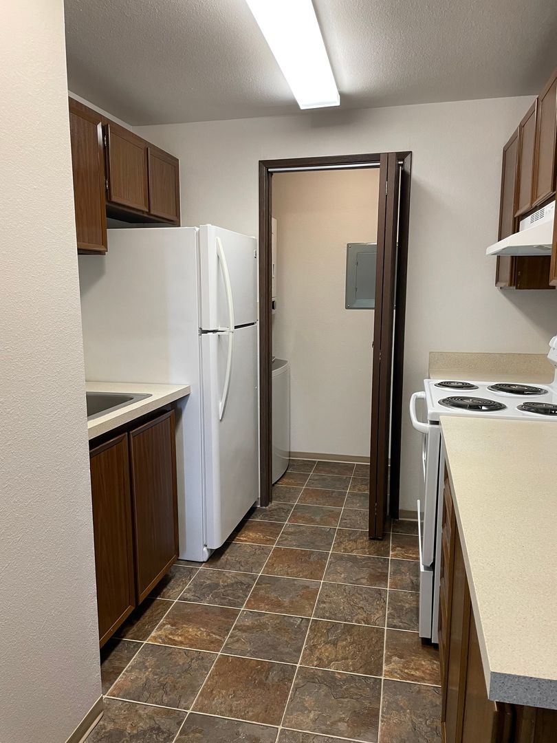 Tacoma Apartment: 2146 South Union Ave