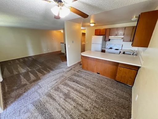 Lovely Orchard Park 4 plex available for rent – photo 1