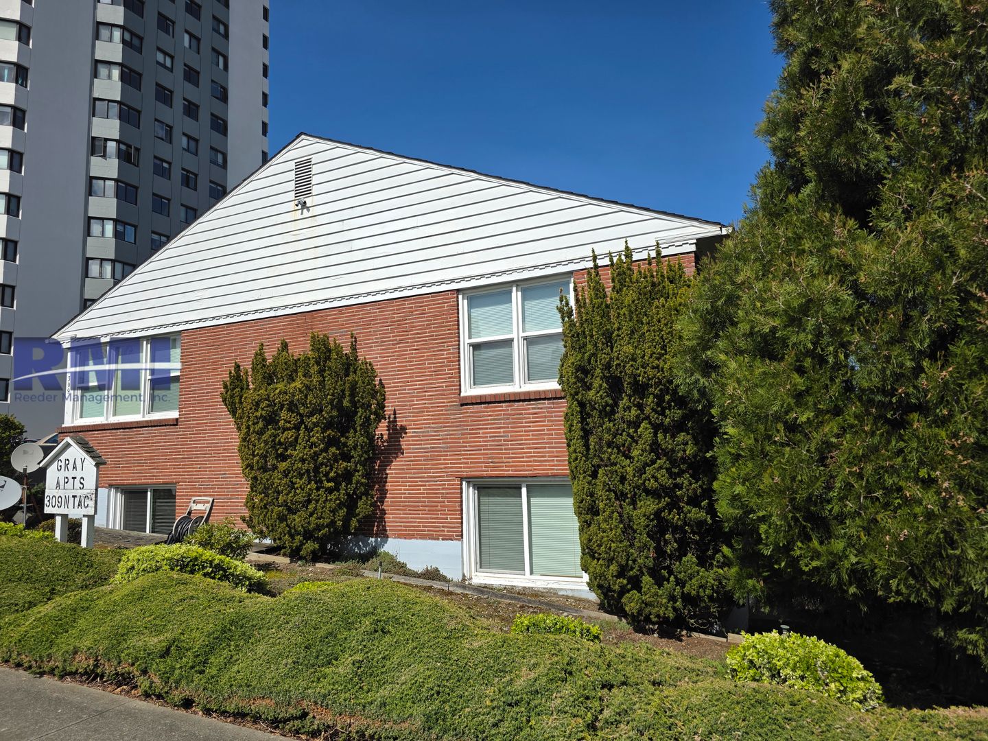 Tacoma Apartment: 309 Tacoma Ave N