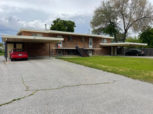 2 Bed/1 bath Apartment in Quiet Neighborhood