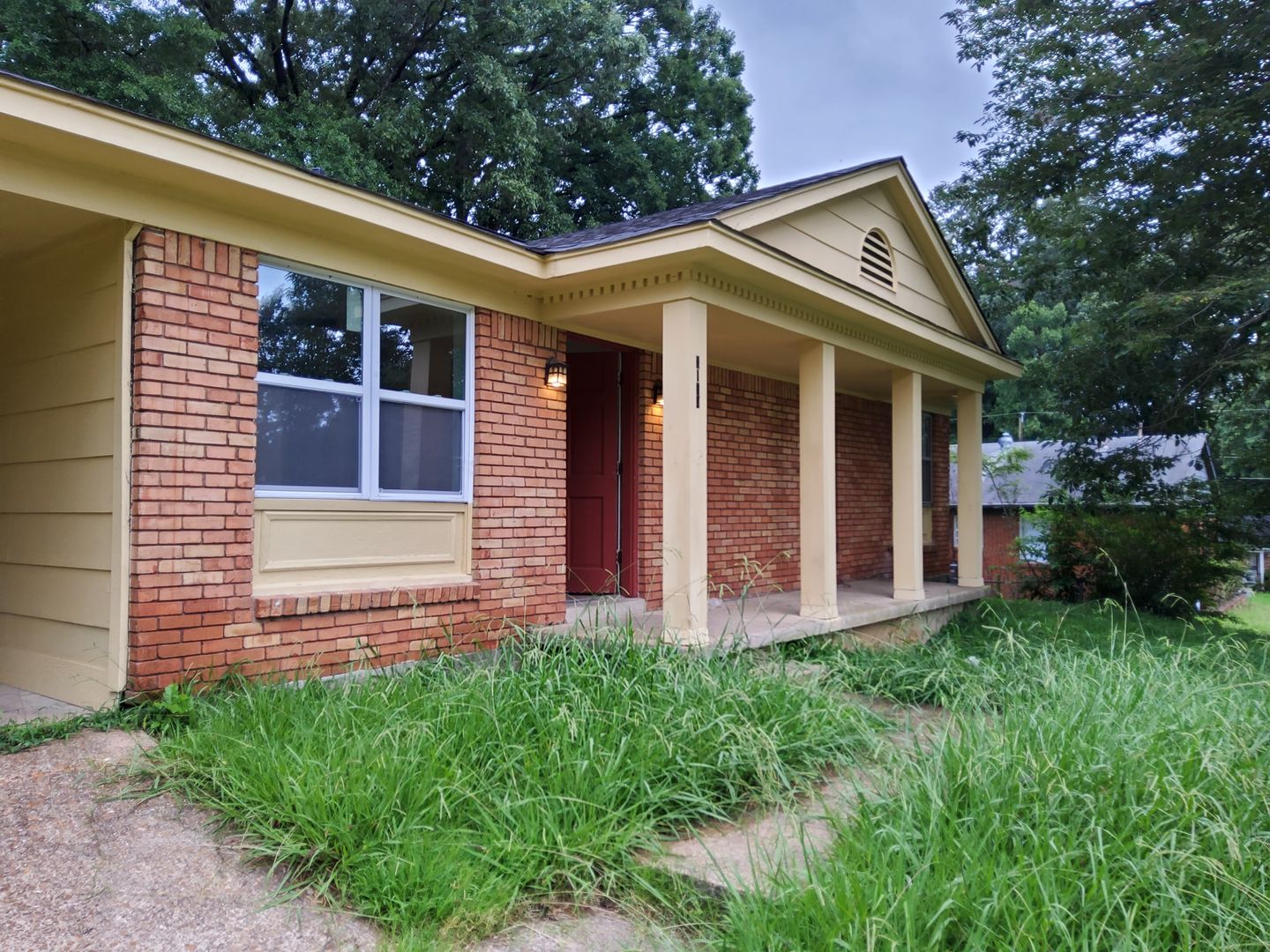 Memphis House: 3154 Branch St