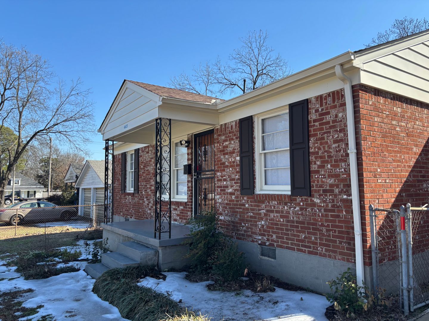 Memphis House: 4623 Violet Ave