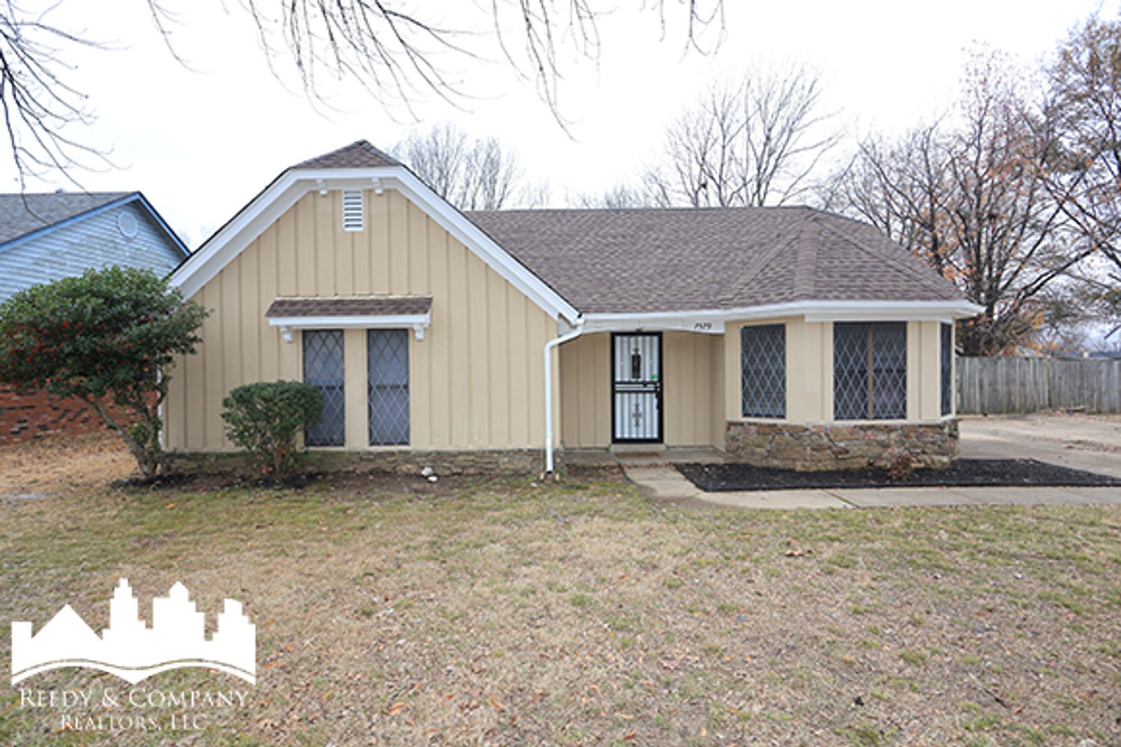 Southaven House: 7579 Clarkfield Pl