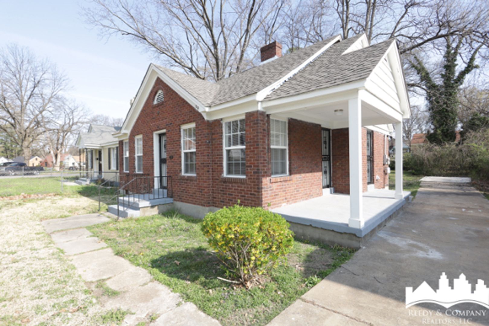 Memphis House: 2370 Larose Ave