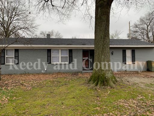 Welcome to 4523 E. Mallory Ave! – photo 1