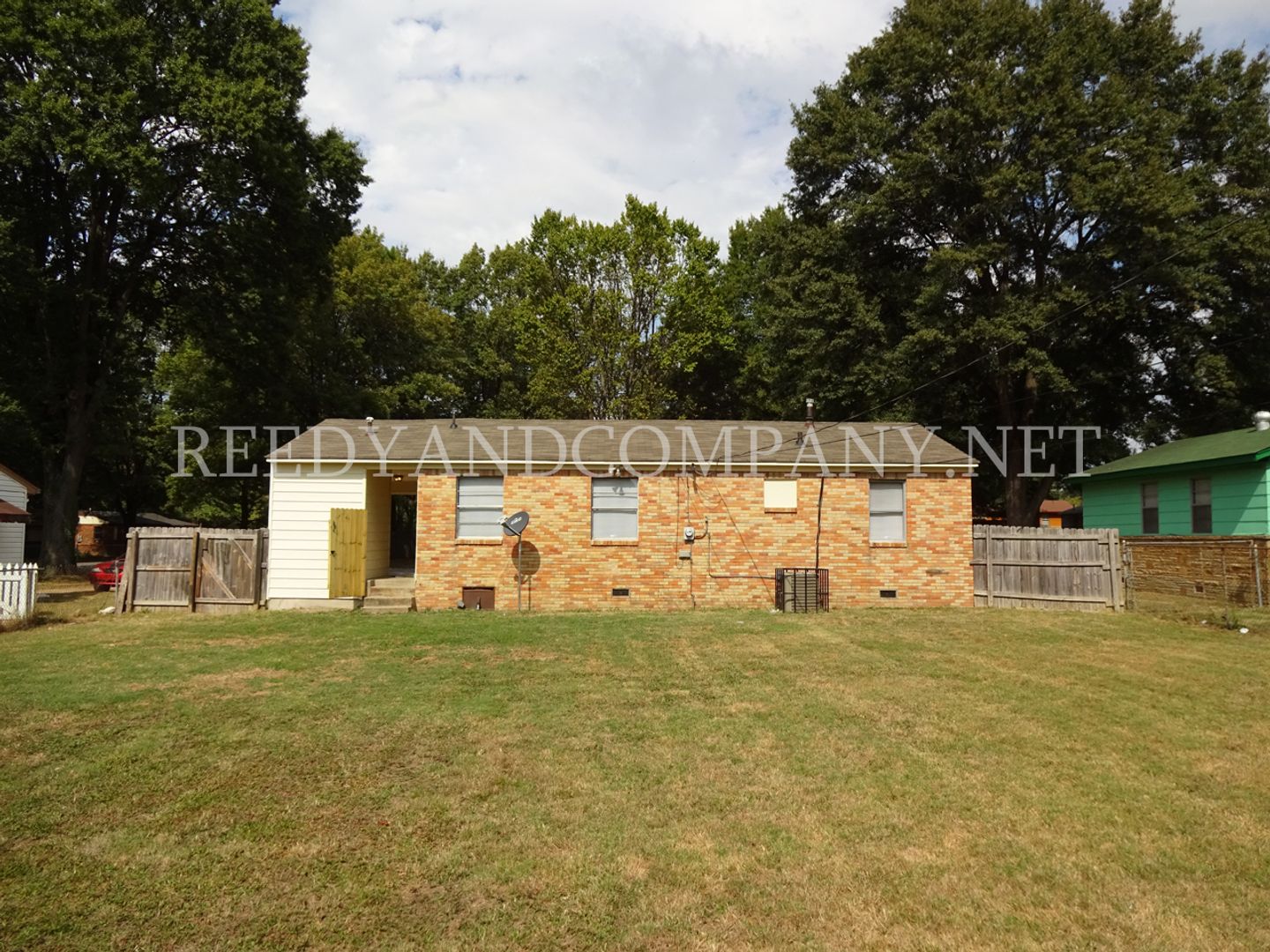 Memphis House: 1645 Kilarney Ave