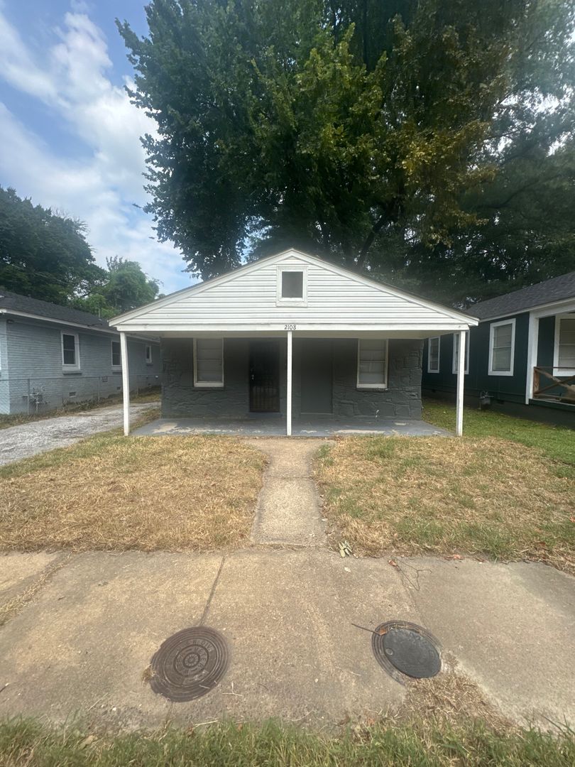 Memphis House: 2108 Curry Ave